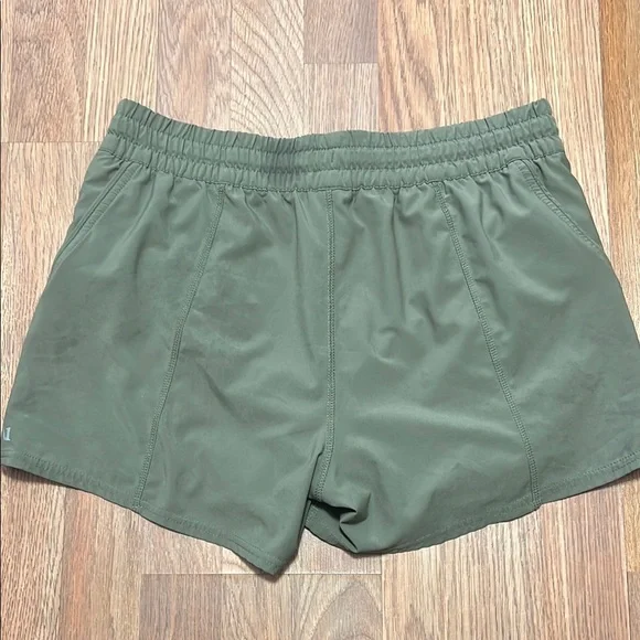 Vuori Green Athletic Shorts Elastic Waistband Lightweight - Picture 3 of 4